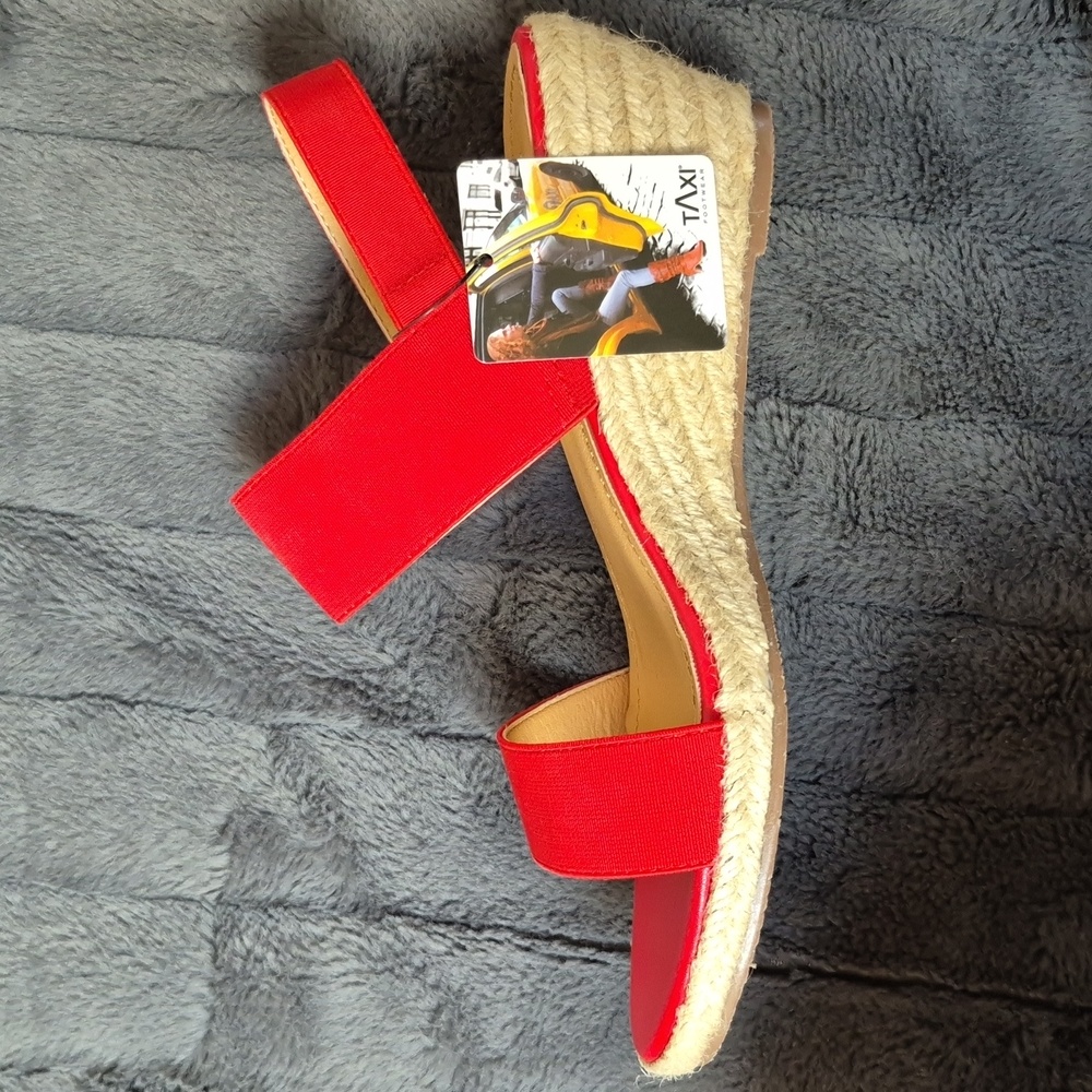 Lucy Red Wedge Size 38 Espadrilles with Jute Sole From Taxi, New With Tags - Picture 4 of 14